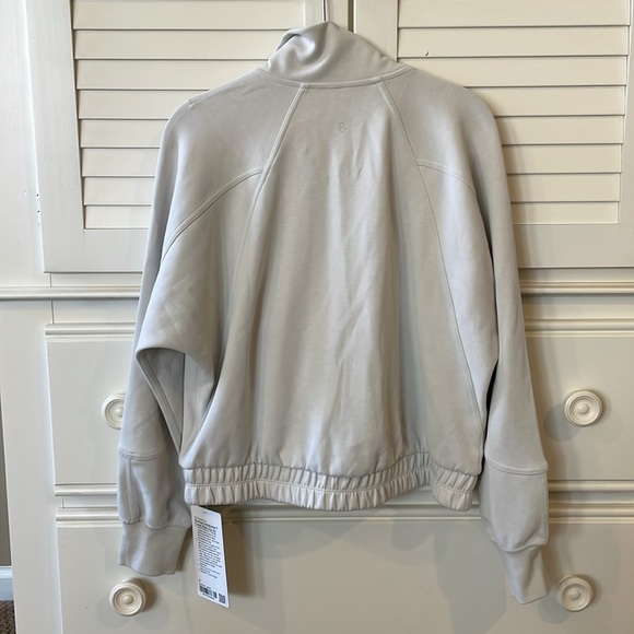 NWT Lululemon Brushed Softstreme Funnel Neck Zip Up in Bone, Size 6 - Picture 4 of 5